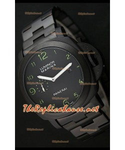 Reloj de esfera negra Panerai Luminor Marina Black con marcadores de hora verdes.